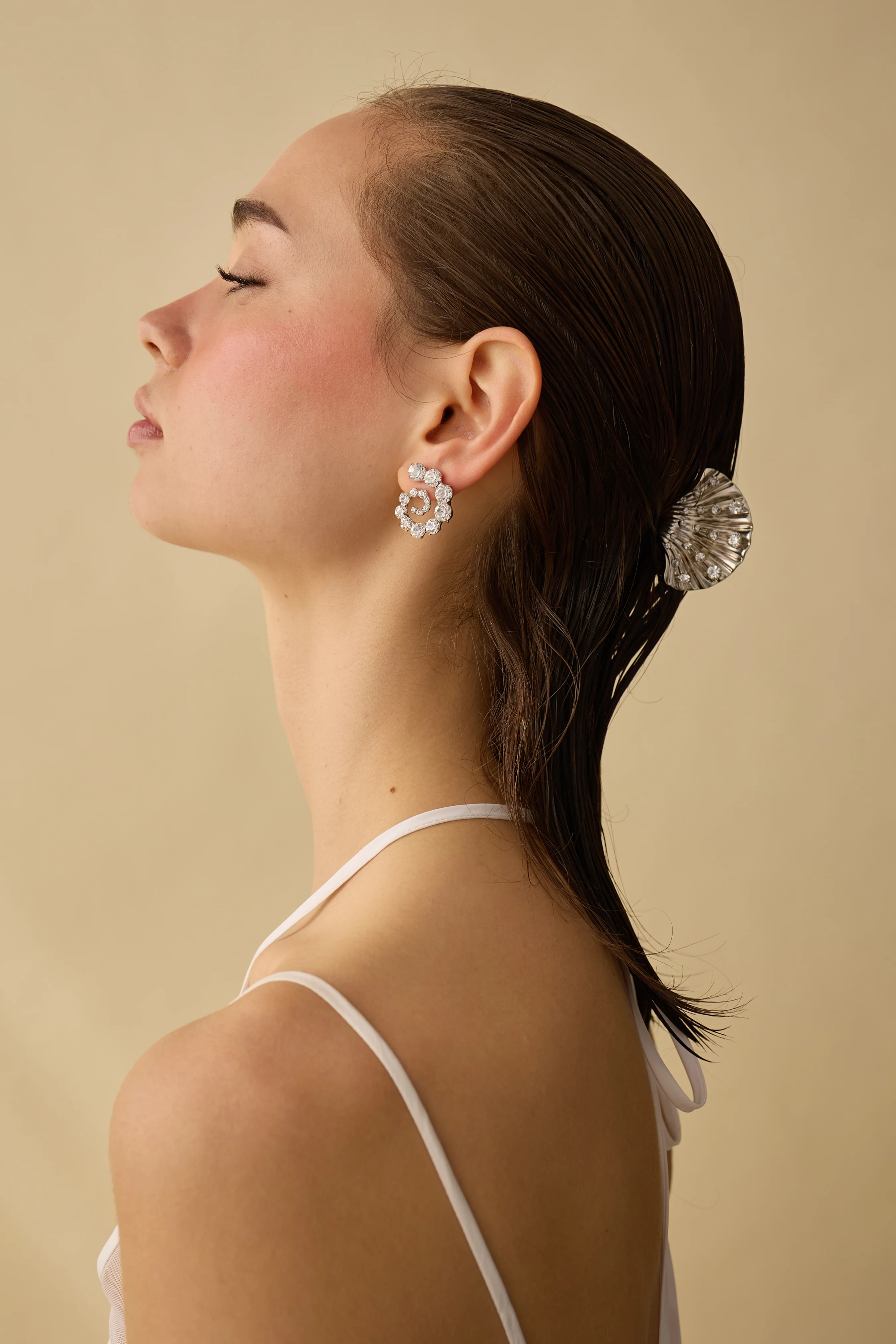 Crystal Shell Mini Claw Clip - Image 3