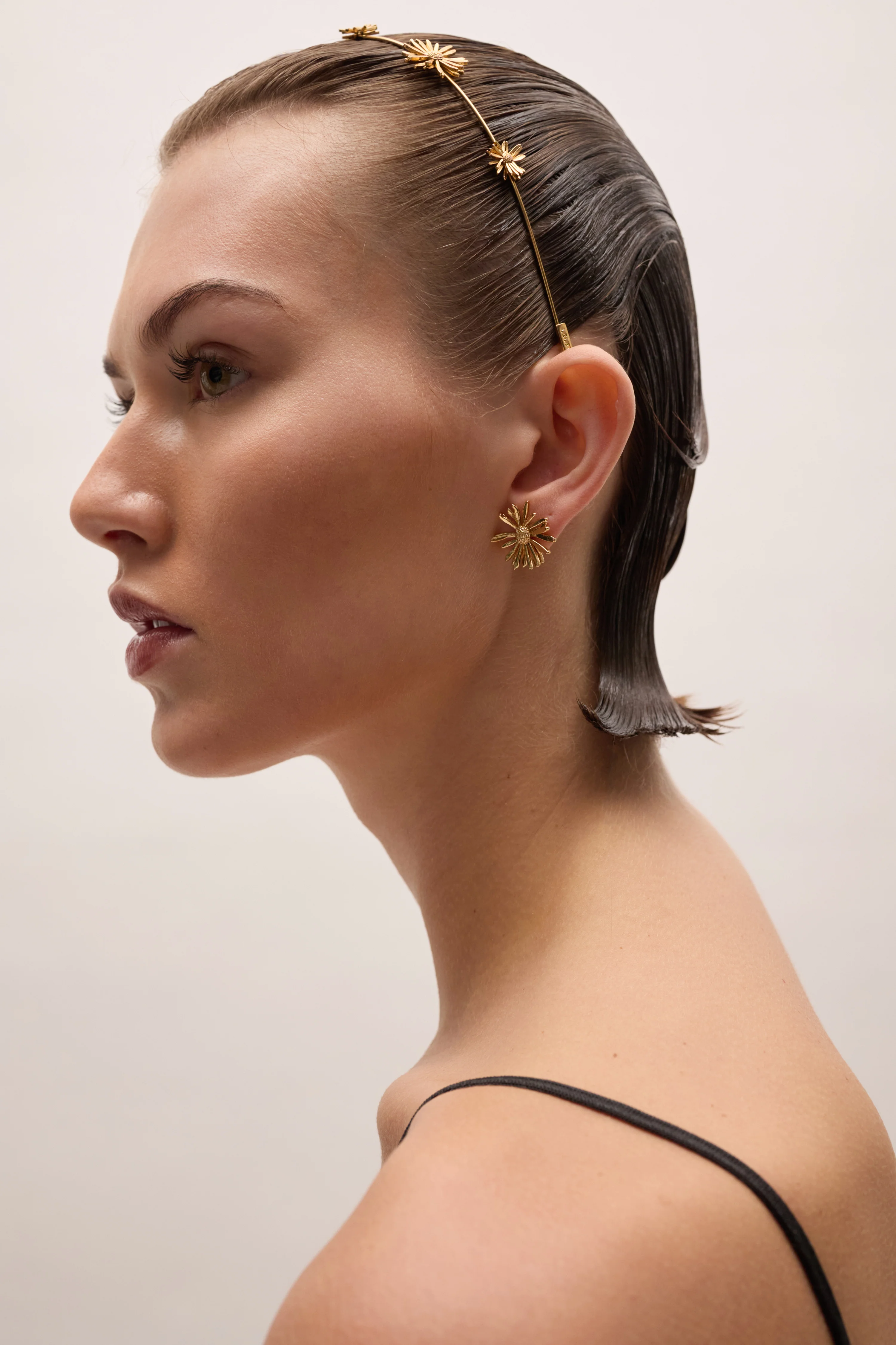 Daisy Stud Earrings - Image 3