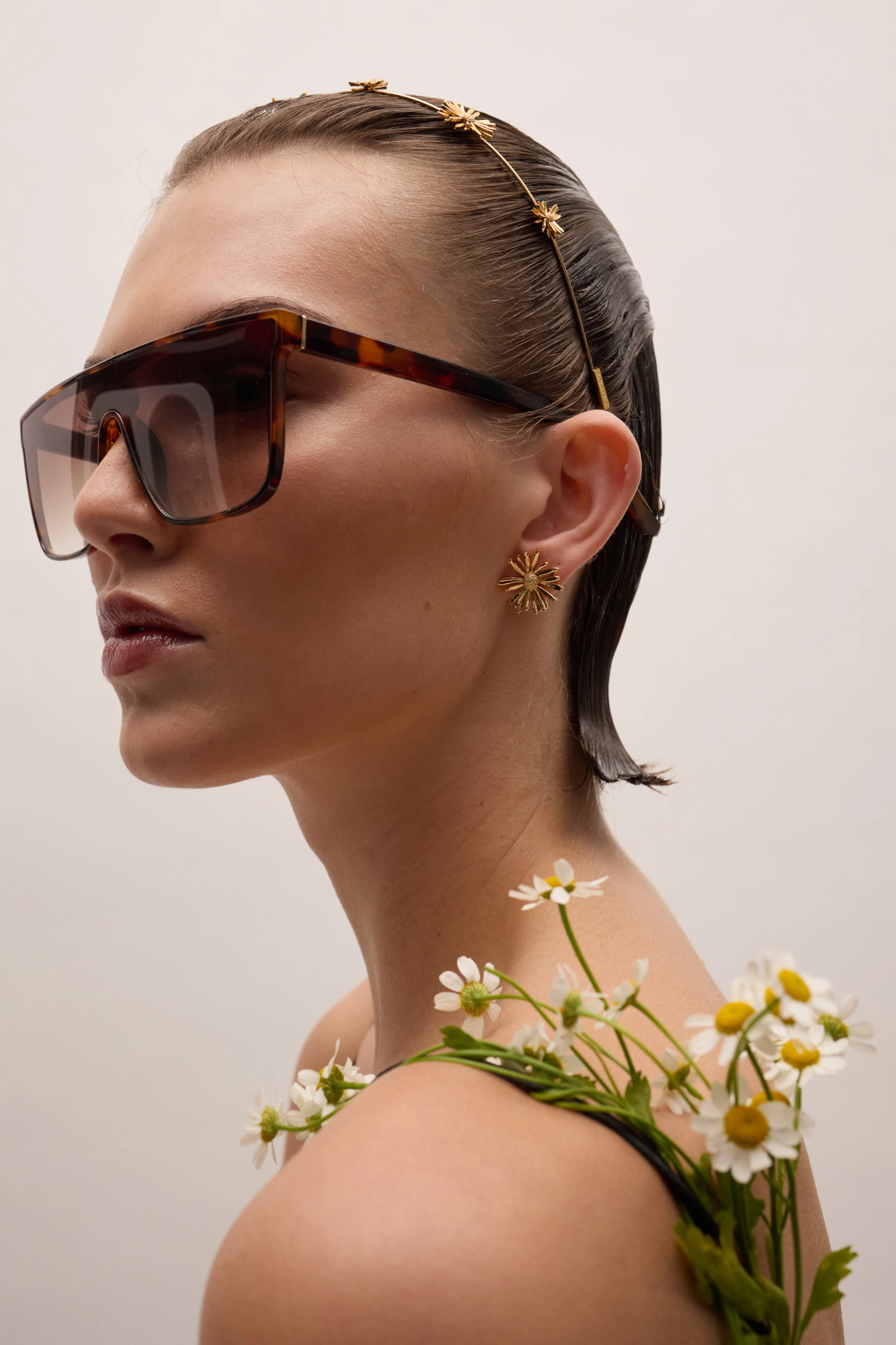 Daisy Stud Earrings - Image 4