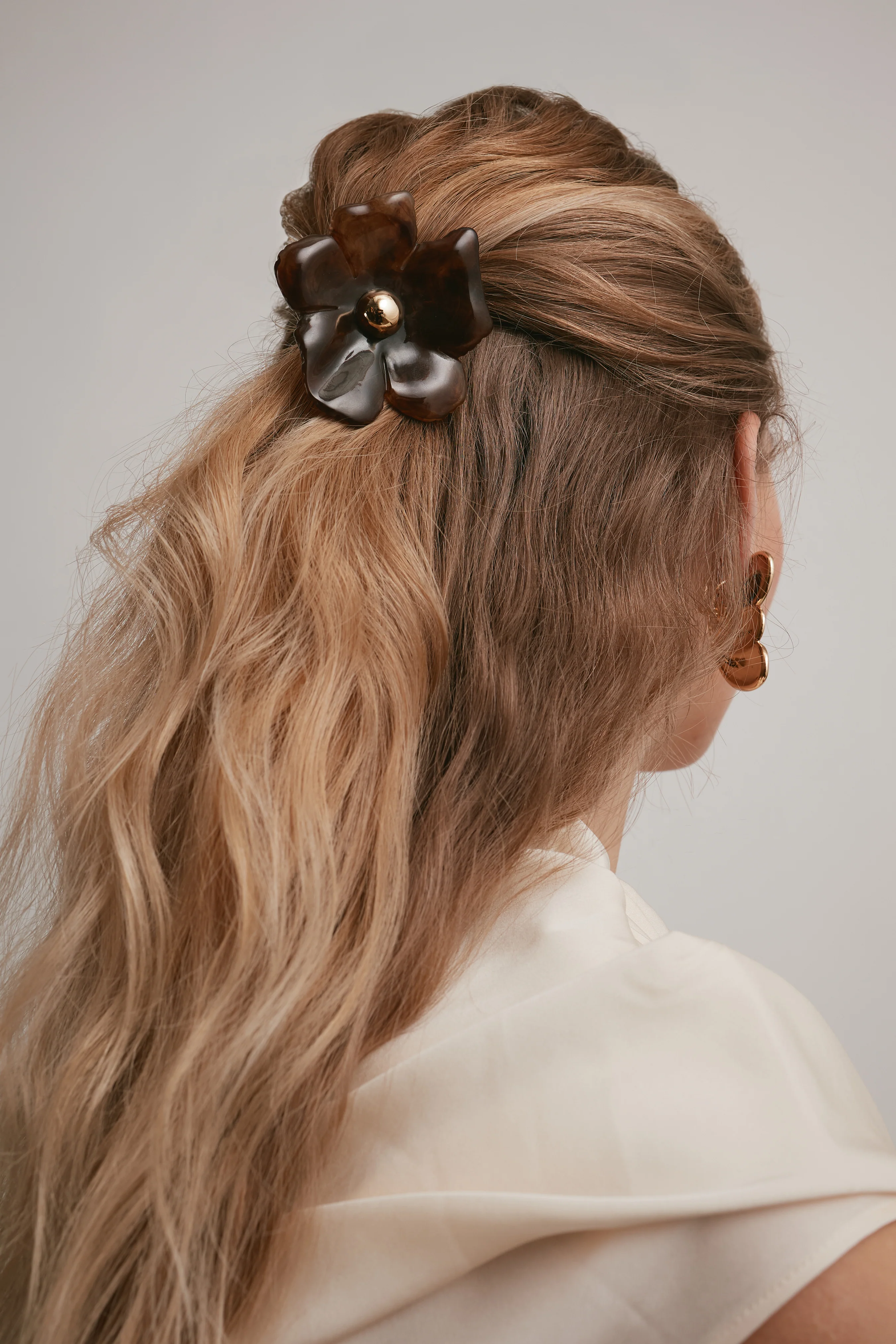 Eden Resin Medium Ponytail Holder - Image 5