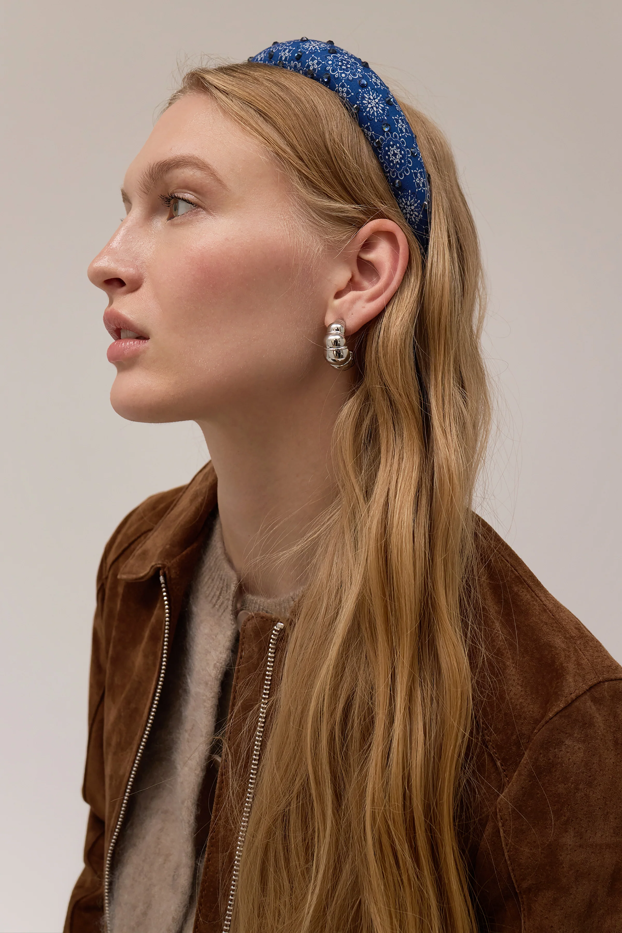 Glossy Croissant Hoop Earrings - Image 4