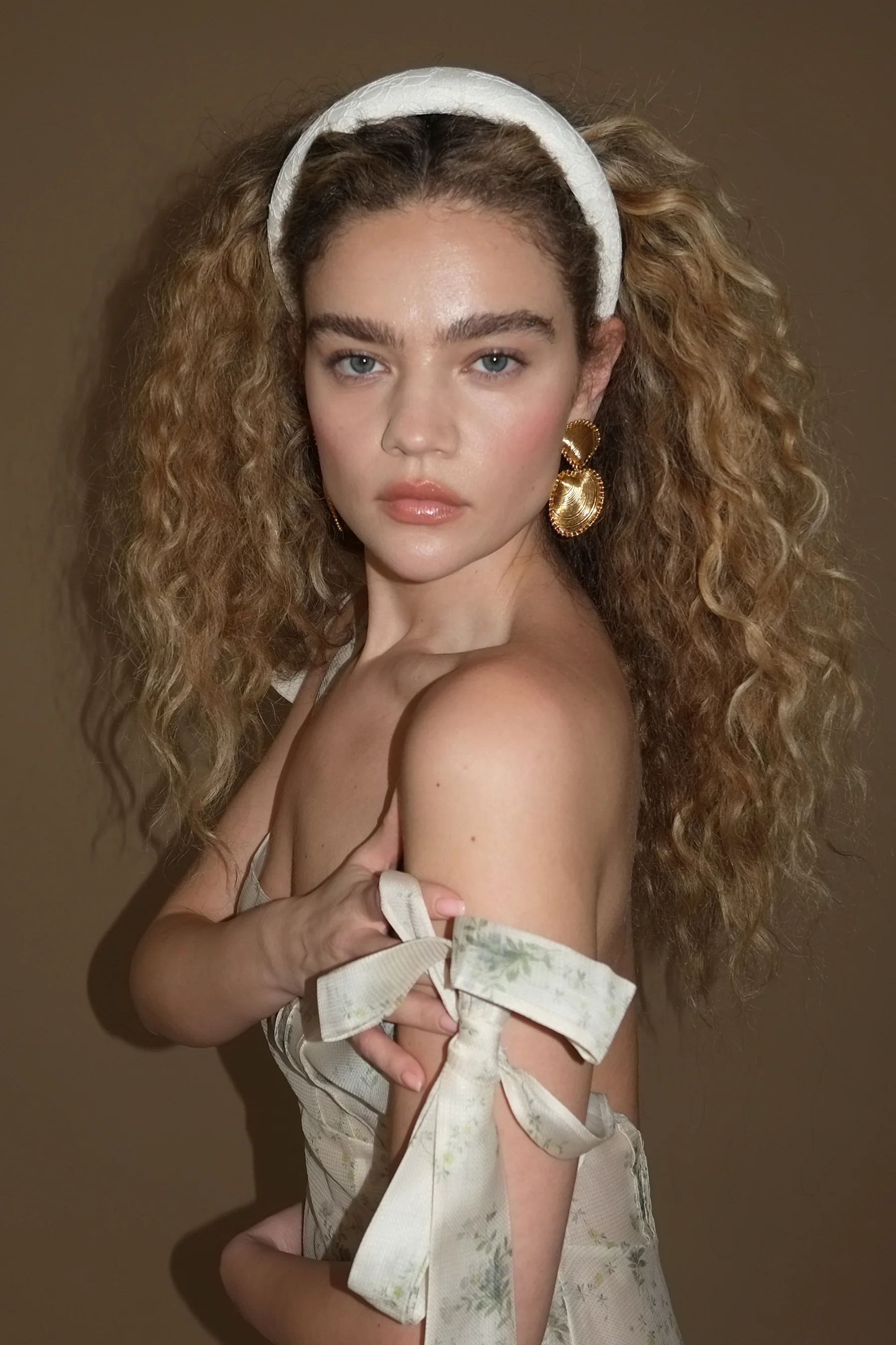 Robyn Lace Headband - Image 3
