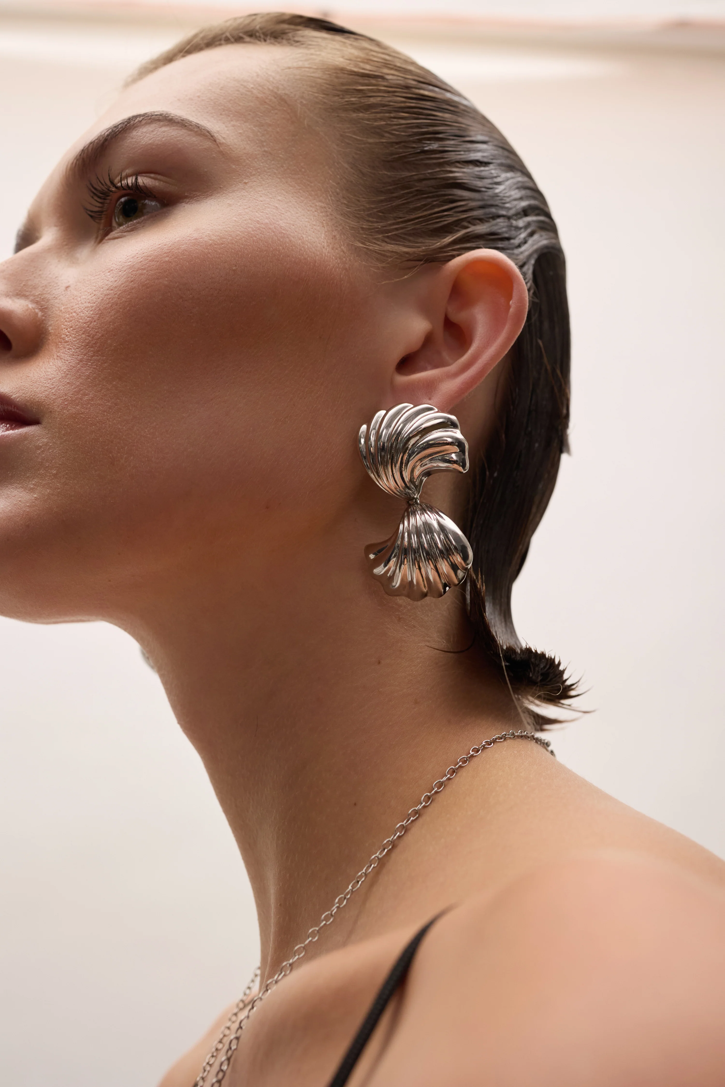 Vini Drop Earrings - Image 3